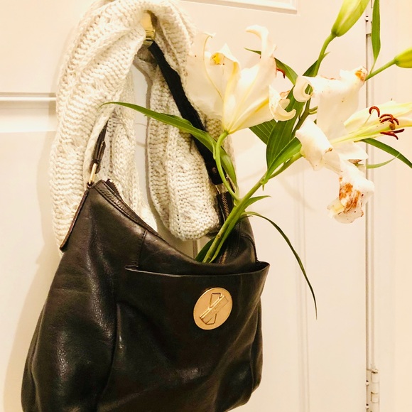 kate spade Handbags - Kate Spade Black  beautiful soft Leather bag (Smoke Free Home)